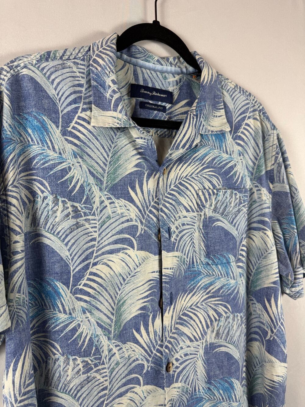 Tommy Bahama Mens Large 100% Silk Shirt Blue Palm Tropical Hawaiian Original Fit